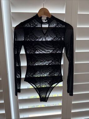 Fashion Nova Black Sheer Lace Long-Sleeve Bodysuit